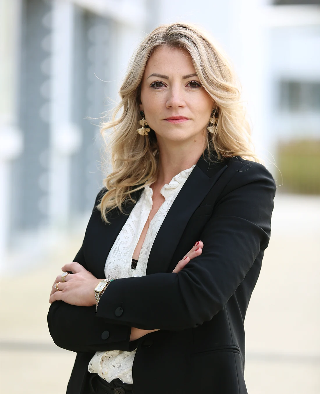 Anne Cumin est avocate à Rennes, spécialisée en droit de la famille, de la construction, pénal et civil.